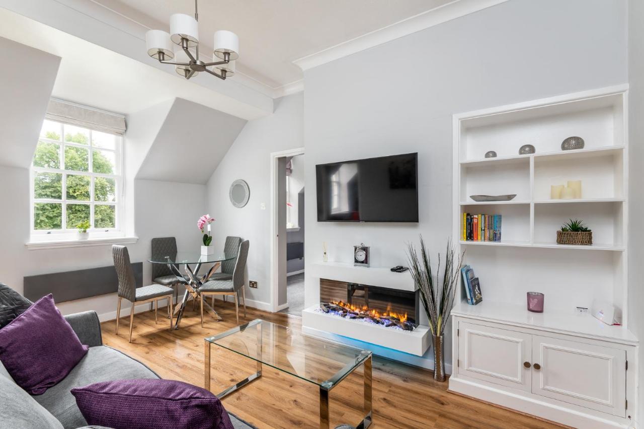 Stylish Apt With Minster Views I Pass The Keys York Exterior photo